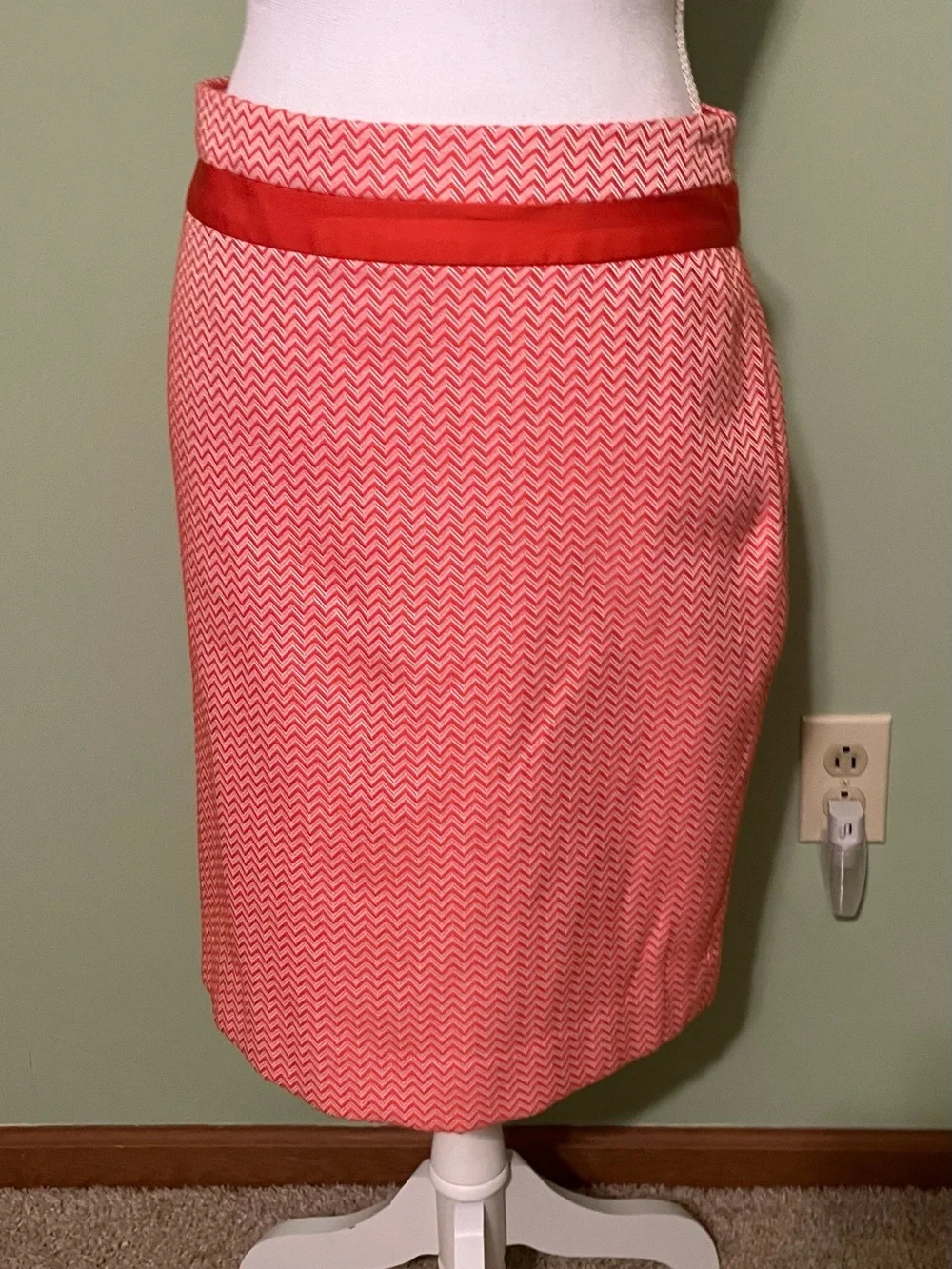 Chevron Pattern, Orange Pencil Skirt - Limited - Size 10